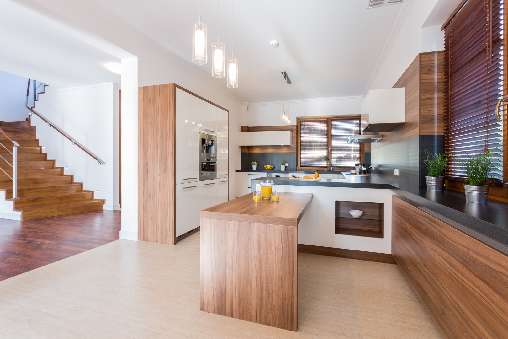 Ample apartment at last floor