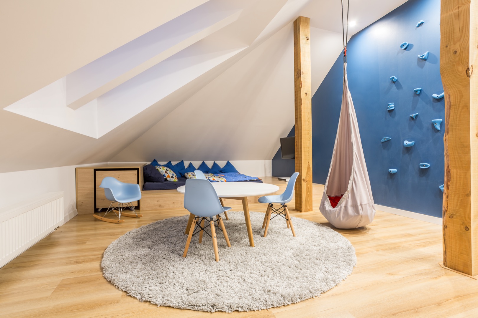 Ample apartment at last floor