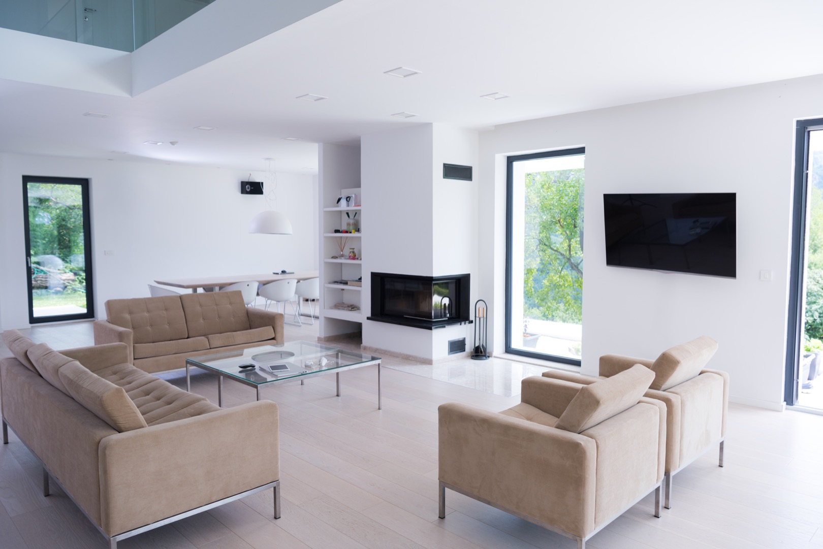 Ample apartment at last floor